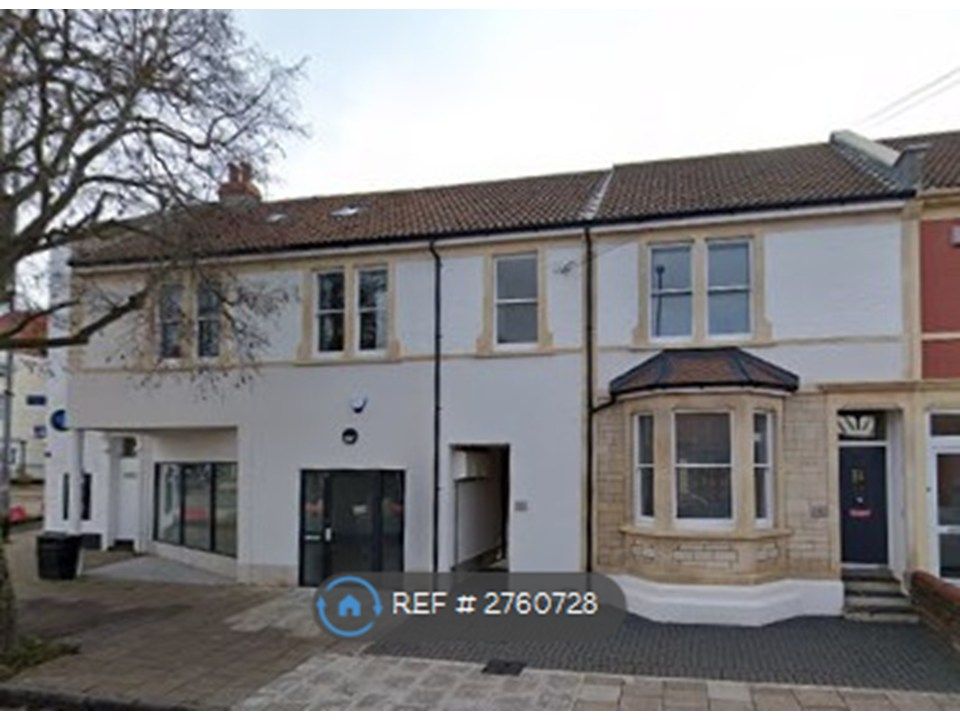 Property photo 2 of 35
