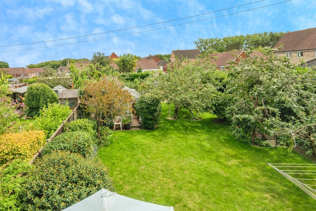 Property photo 3 of 17