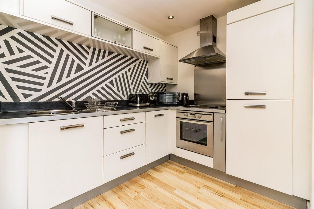 Property photo 3 of 12 Photo