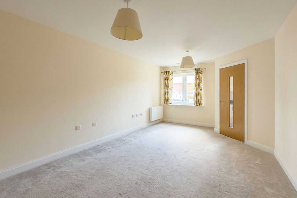 Property photo 2 of 9