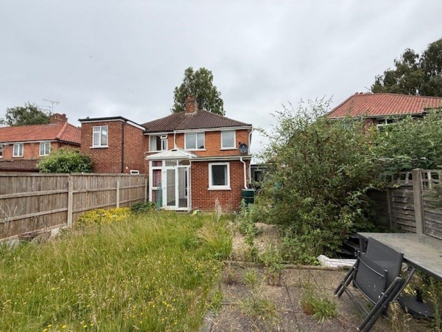 Property photo 2 of 16