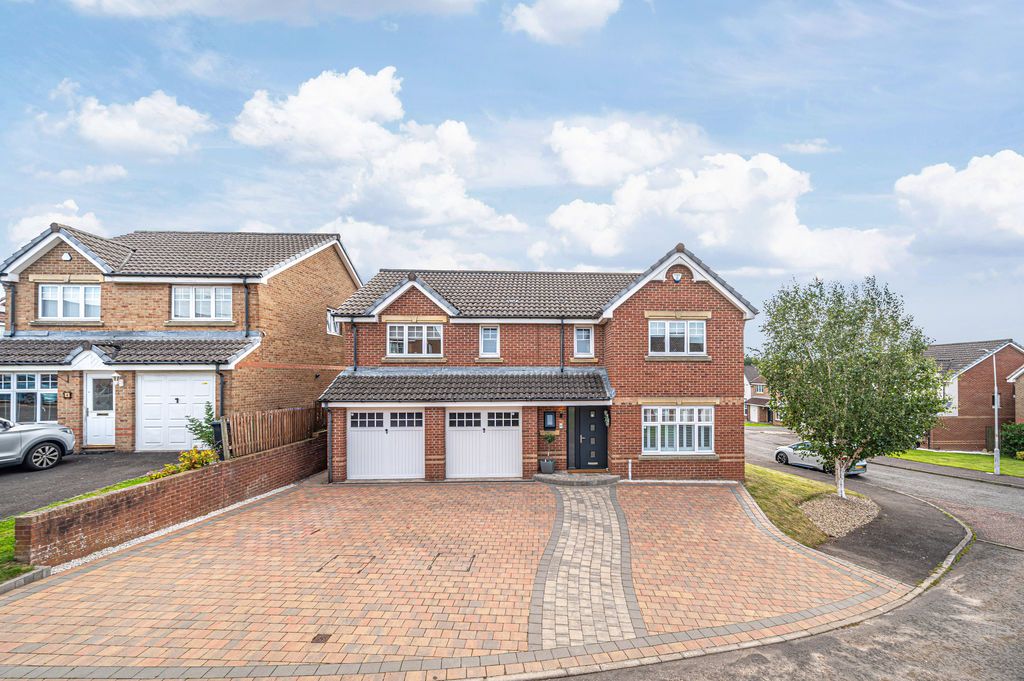 Property photo 1 of 39 External