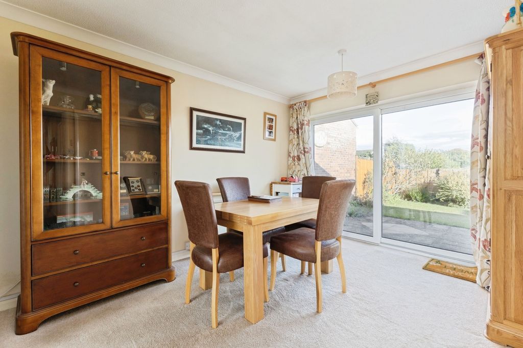 Property photo 3 of 15 Photo