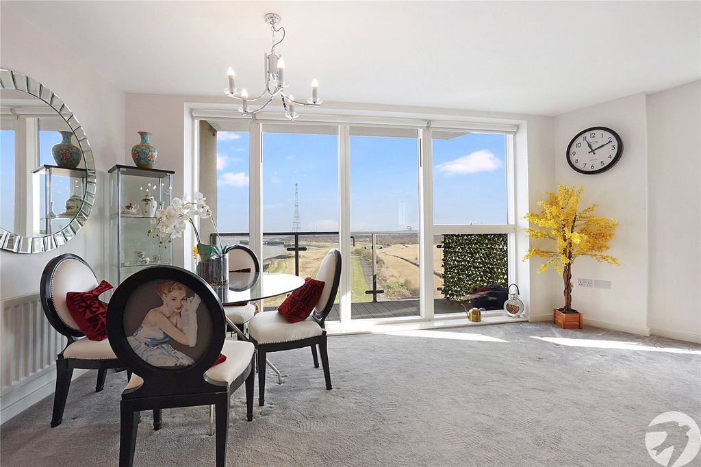 Property photo 2 of 24 Dining Area