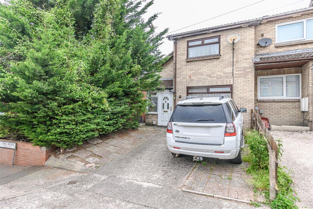 Property photo 1 of 16 Front