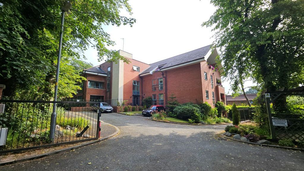 Property photo 2 of 22 21