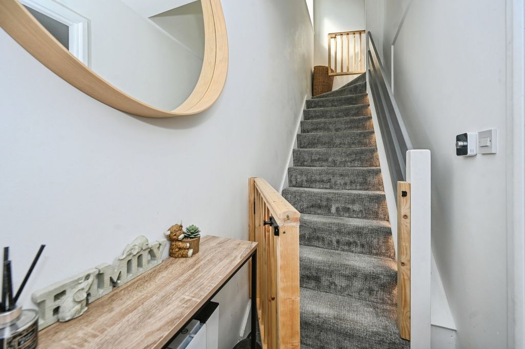 Property photo 2 of 20 Hall/Stairs
