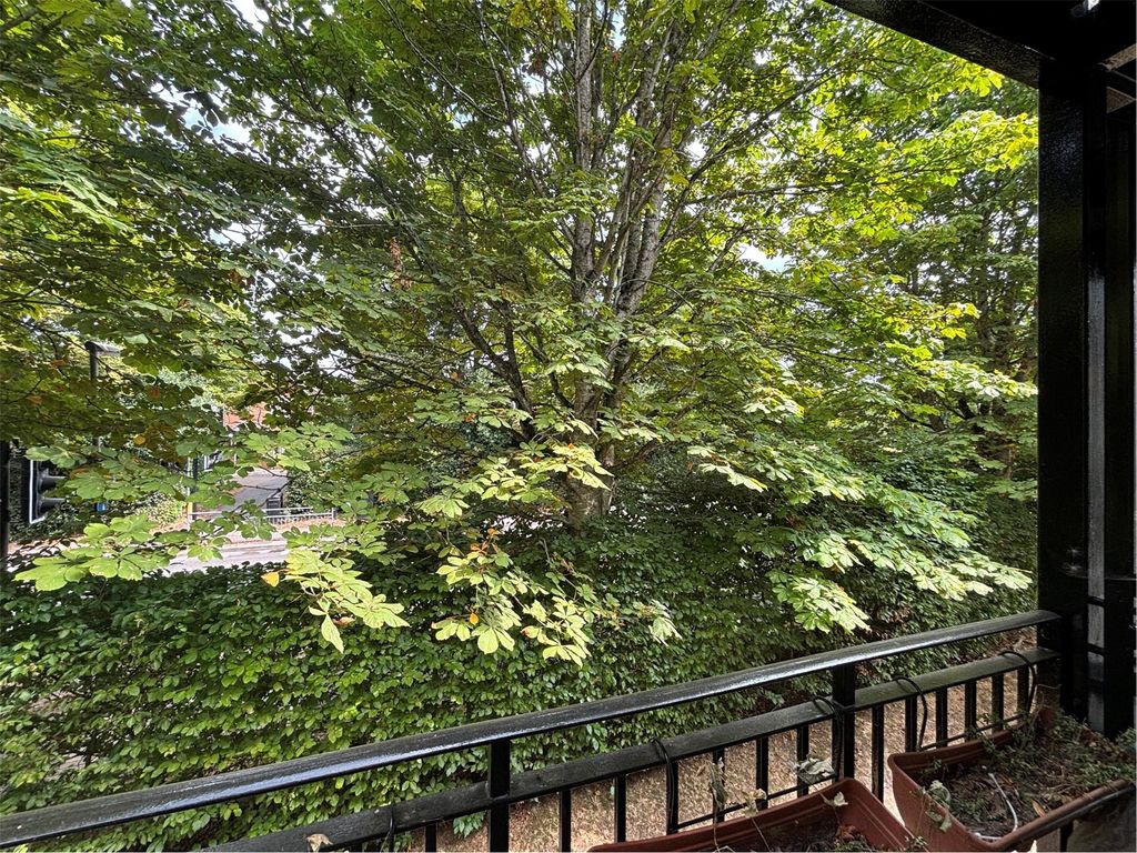 Property photo 2 of 8 Picture No. 09