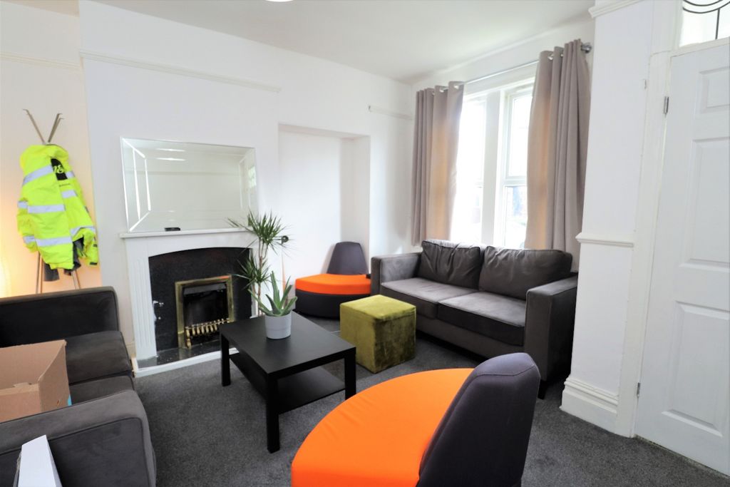 Property photo 2 of 9 0 General