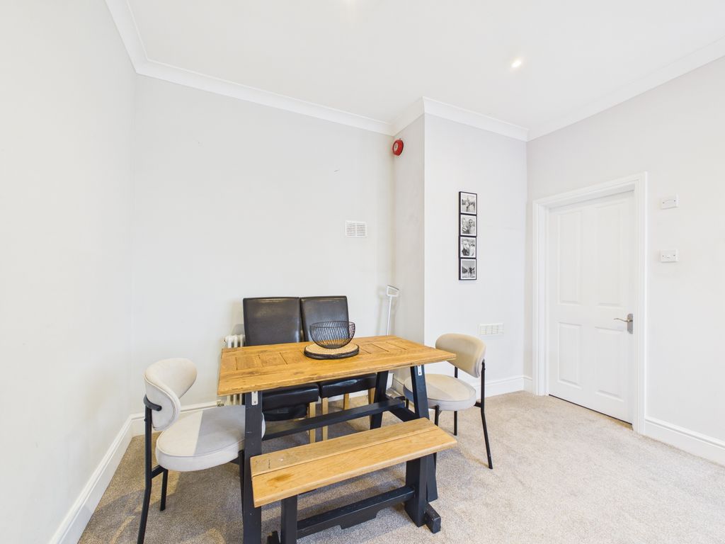 Property photo 3 of 6 Dining Area