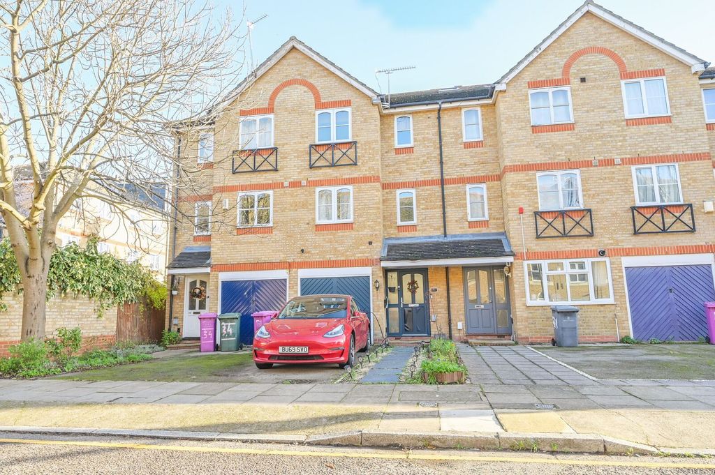 Property photo 1 of 28