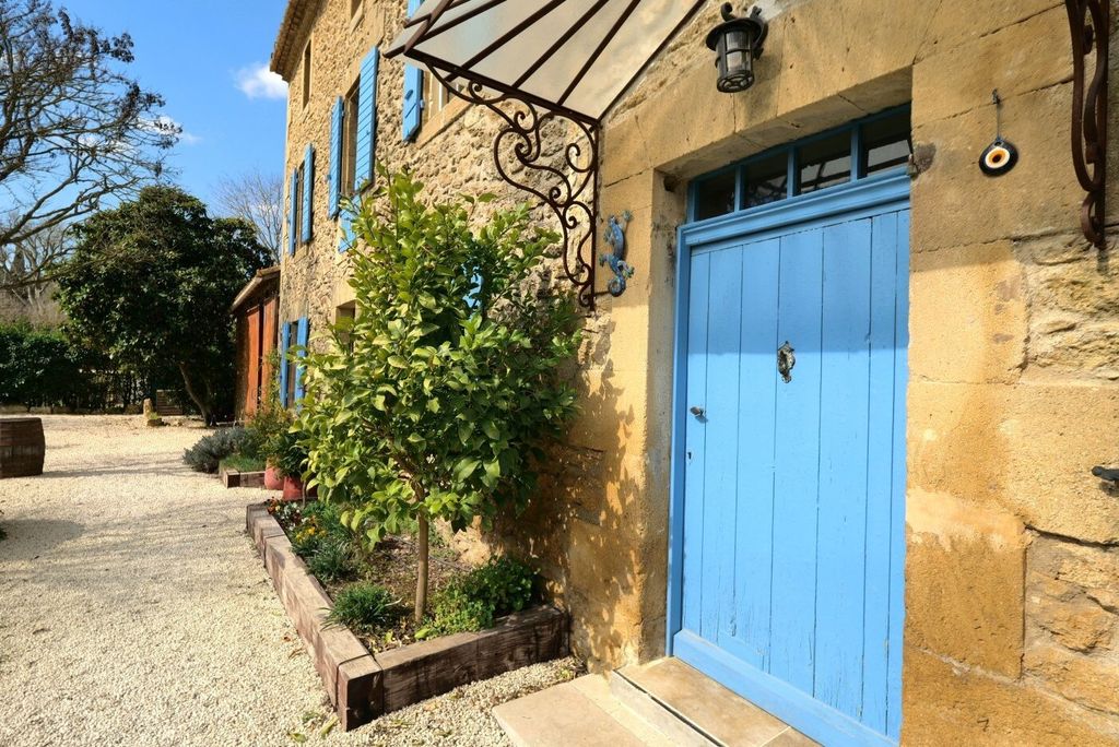 Property photo 1 of 20 Characterful Farmhouse With Swimming Pool In The Heart Of Provence.