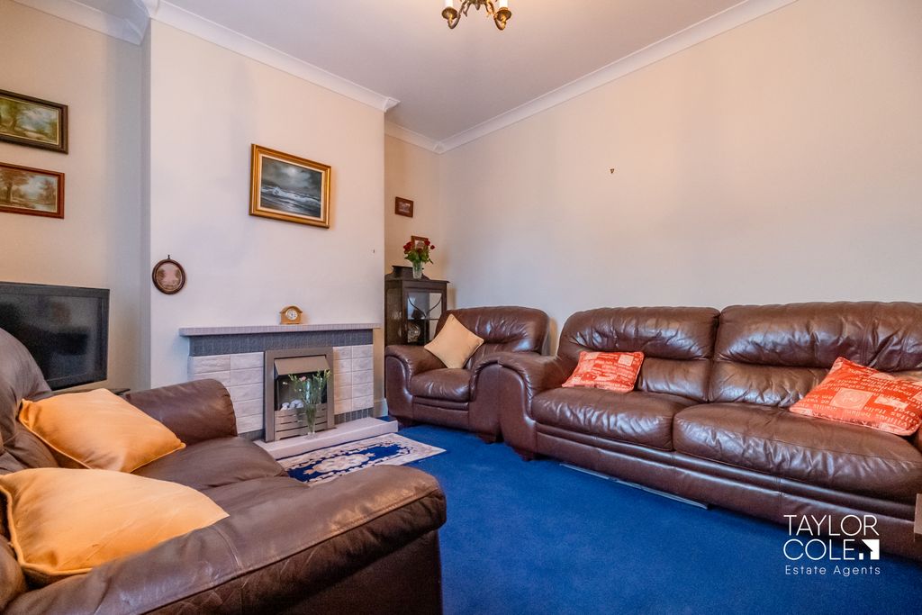 Property photo 3 of 24