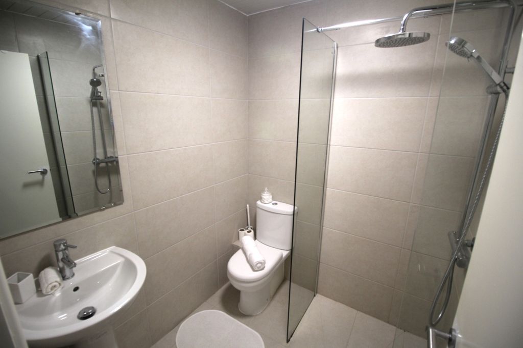 Property photo 3 of 3