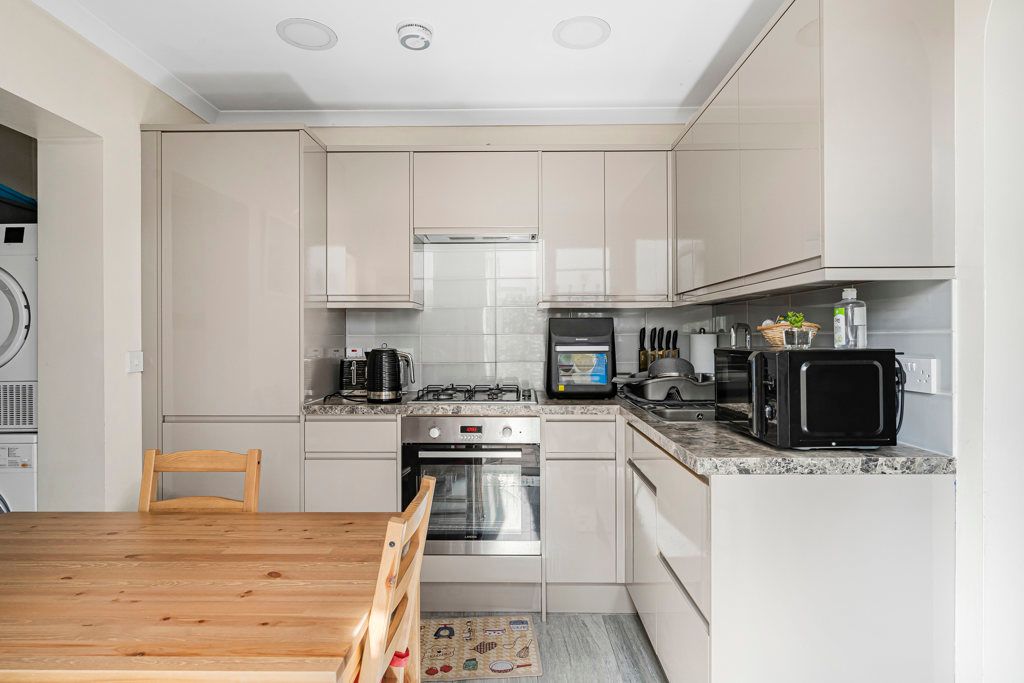 Property photo 3 of 23 Kitchen