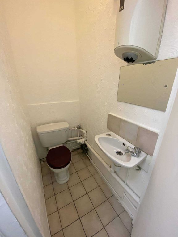 Property photo 3 of 4