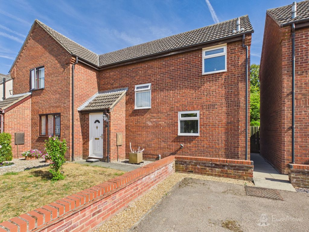 Property photo 1 of 16 Front Of House- Mark Stephens Ewemove Newmarket An