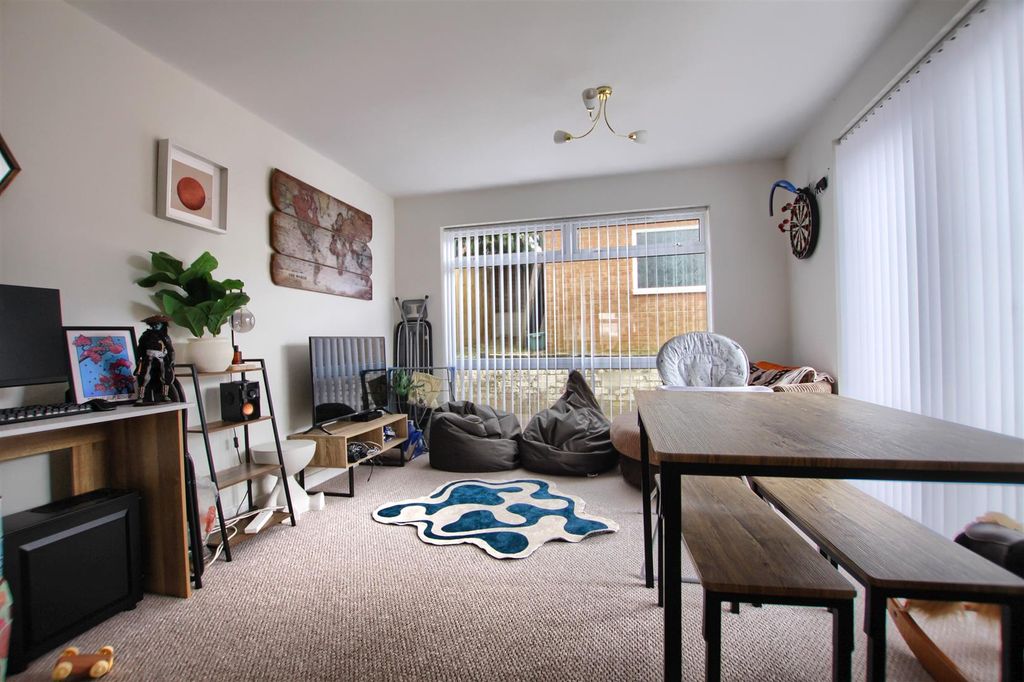 Property photo 2 of 7 Xz5.Jpg