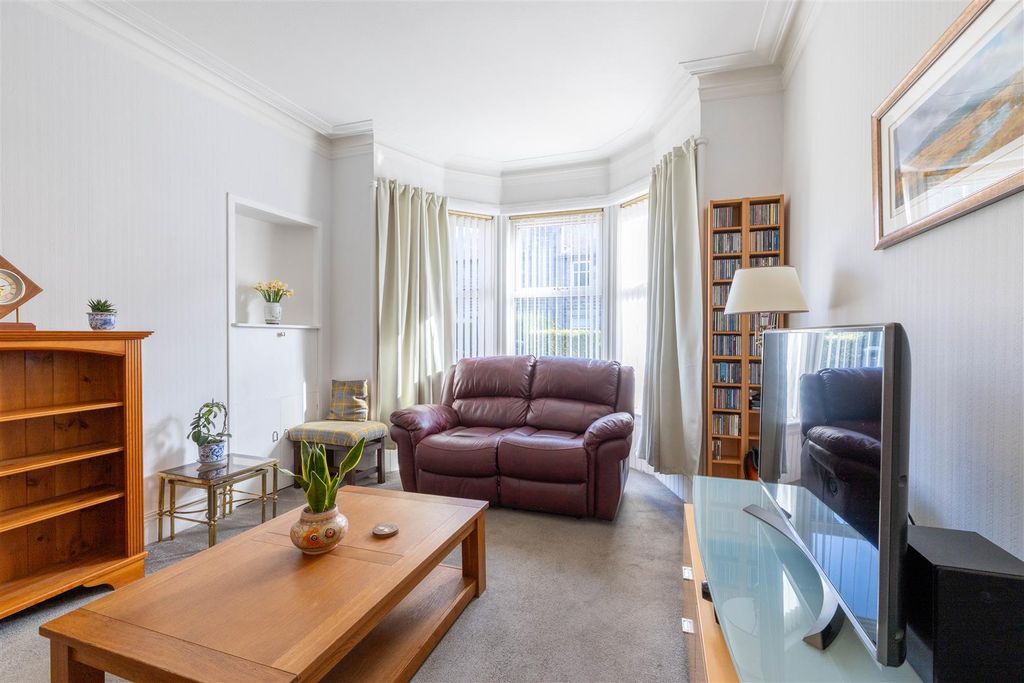 Property photo 2 of 13 S002.Jpg