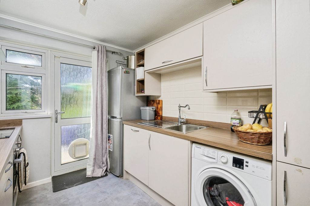 Property photo 2 of 17 Pbox-Img.Jpg