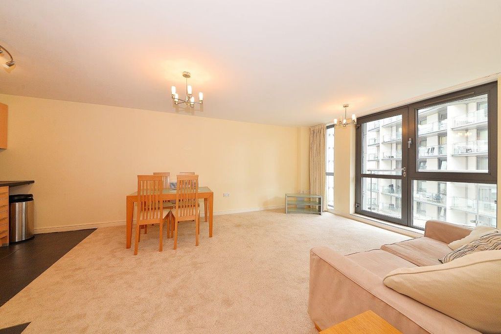 Property photo 2 of 15 Living/Dining