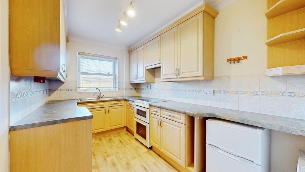 Property photo 3 of 9 Pbox-Img.Jpg