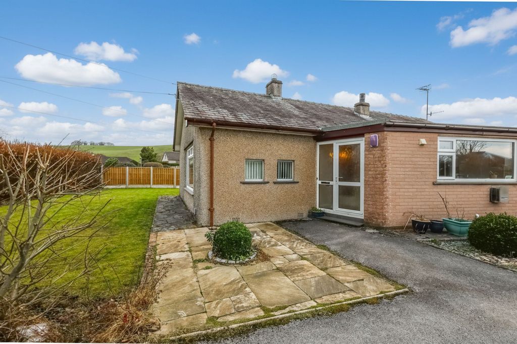 Property photo 1 of 29