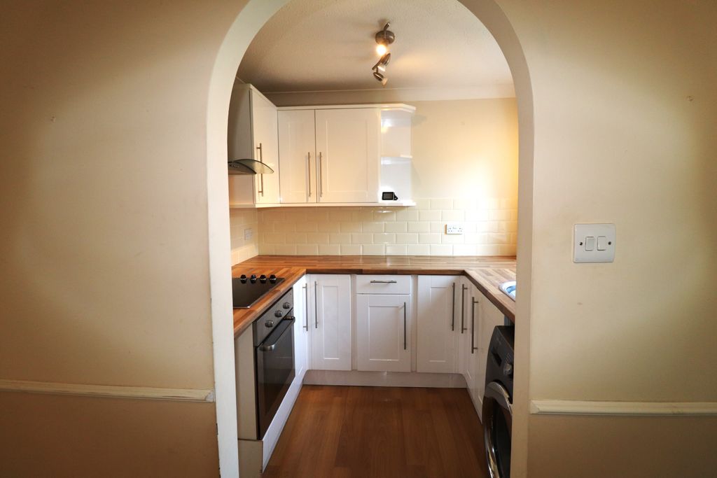 Property photo 3 of 20