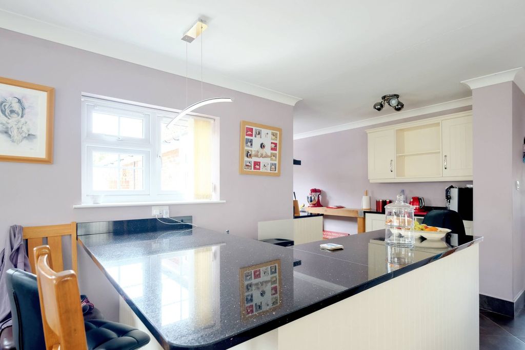 Property photo 2 of 13