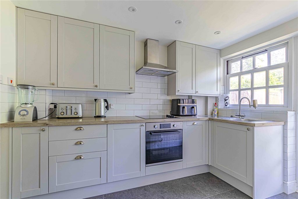 Property photo 3 of 15 Picture No. 11