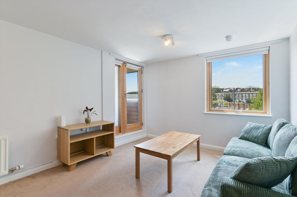 Property photo 1 of 12 Image