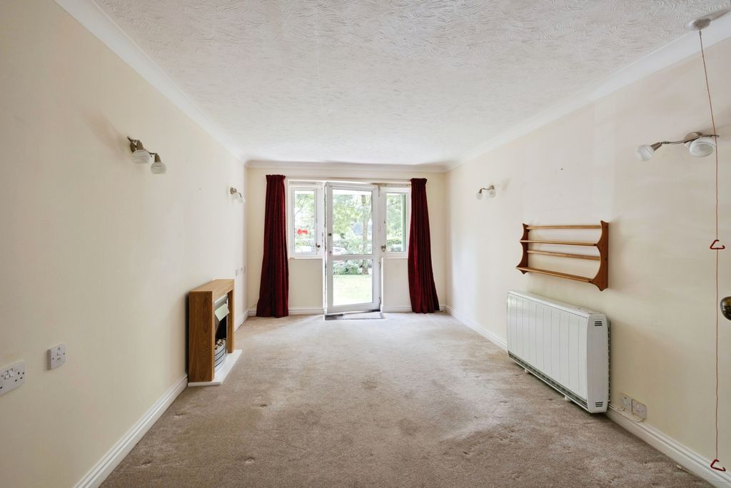 Property photo 3 of 13 Pbox-Img.Jpg