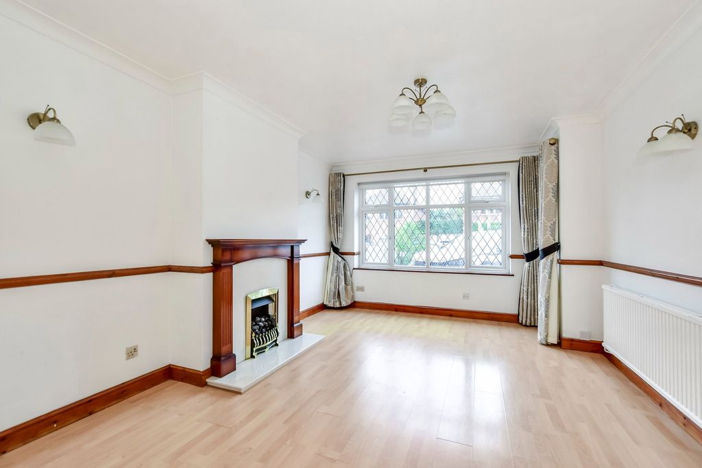 Property photo 2 of 23