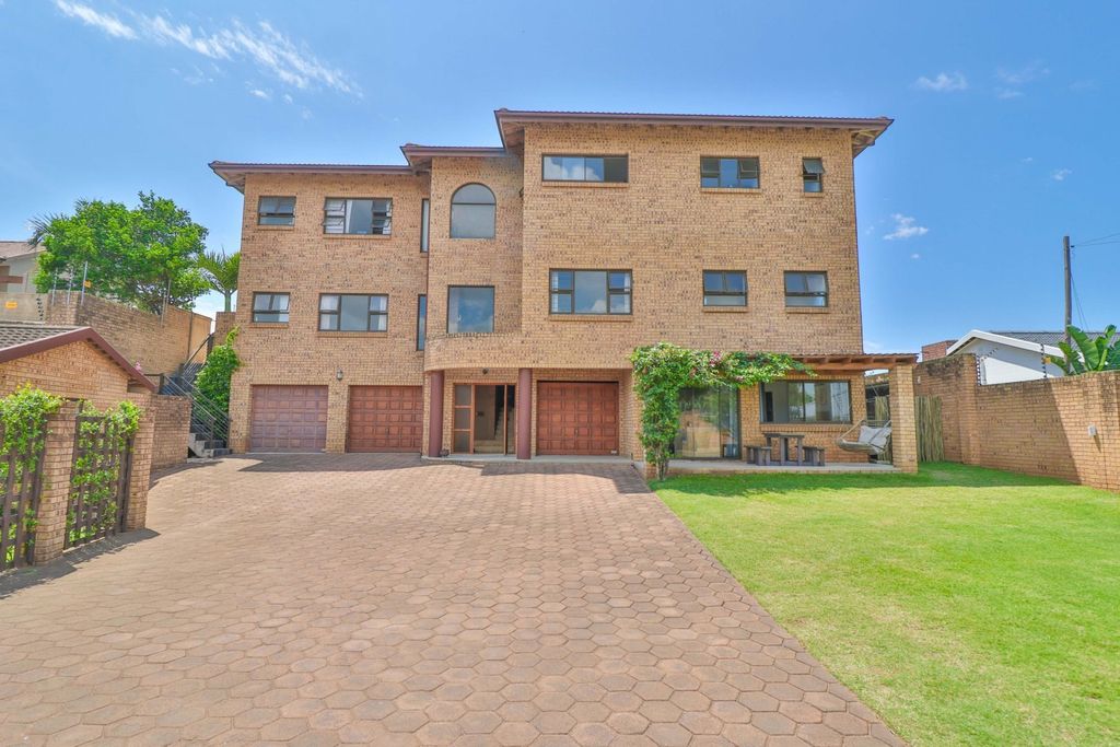 Property photo 1 of 66