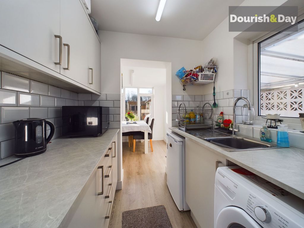 Property photo 3 of 14 Kitchen Diner