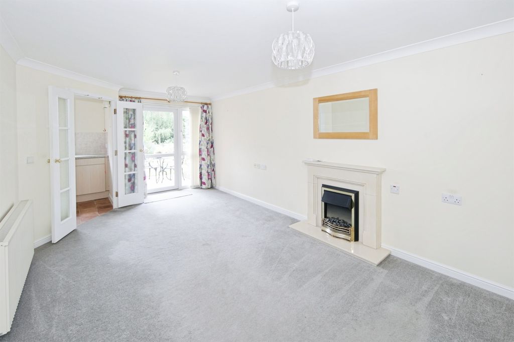Property photo 3 of 14