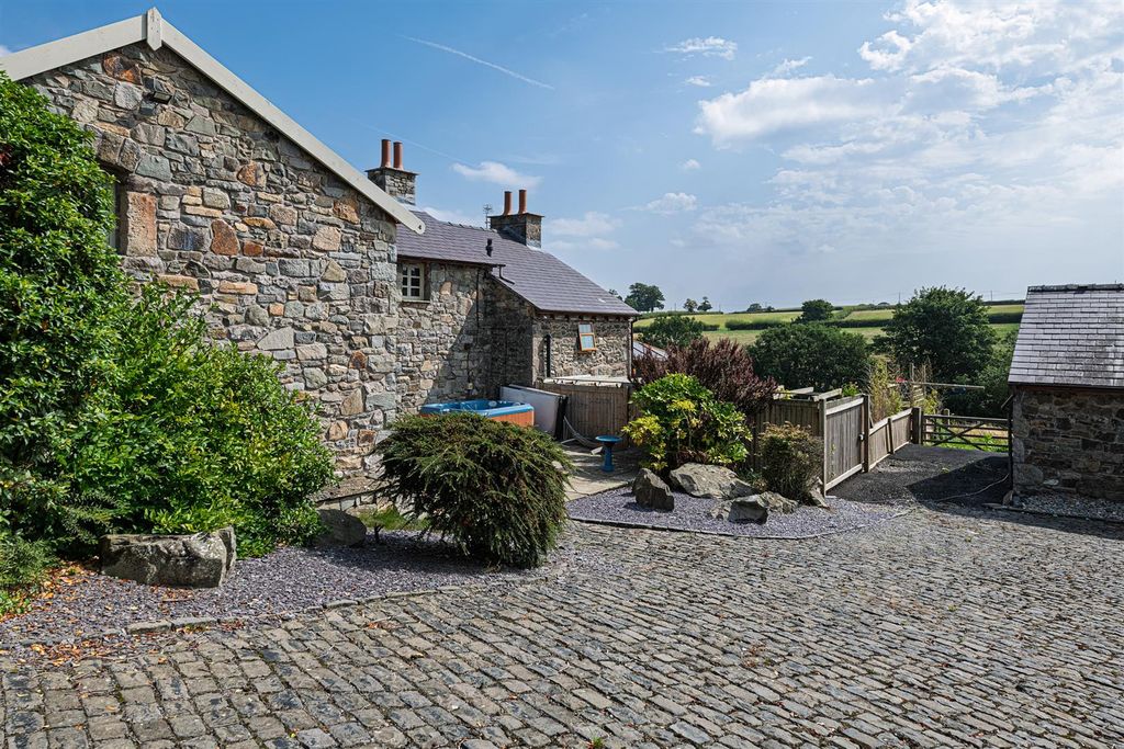 Additional image 36 of 5 bed property for saleLlannefydd, Denbigh LL16