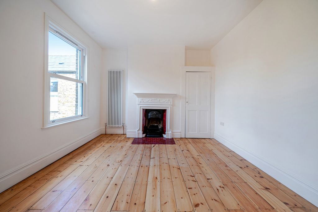 Property photo 3 of 18 1477647-11-6A317F...
