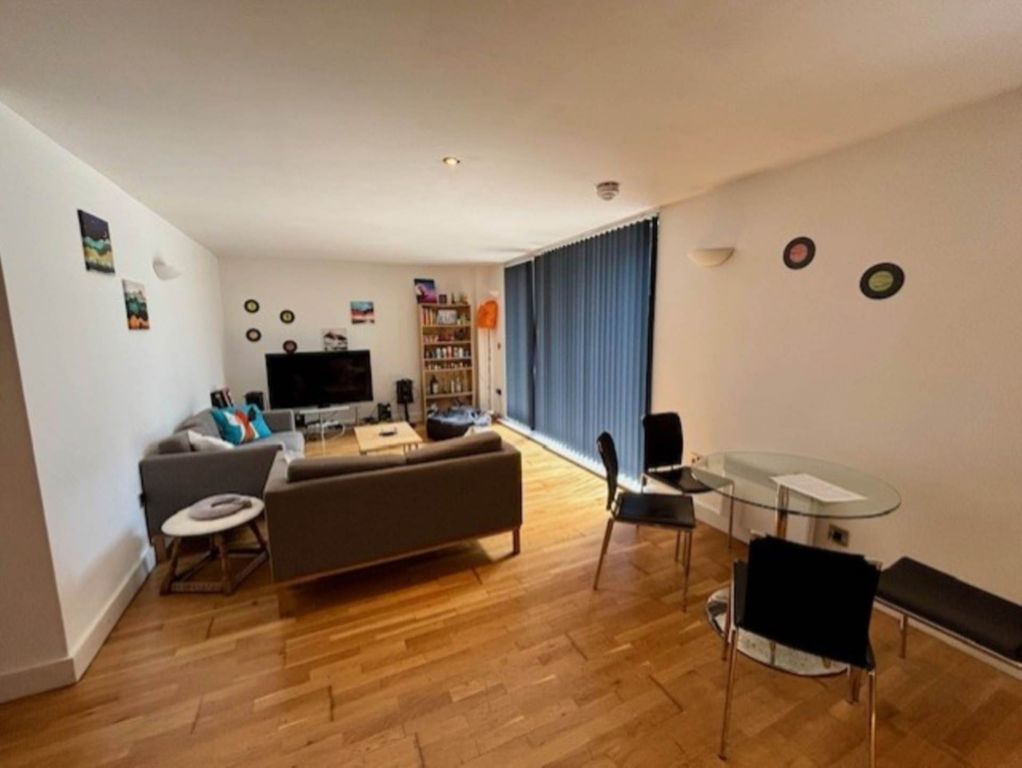 Property photo 2 of 8