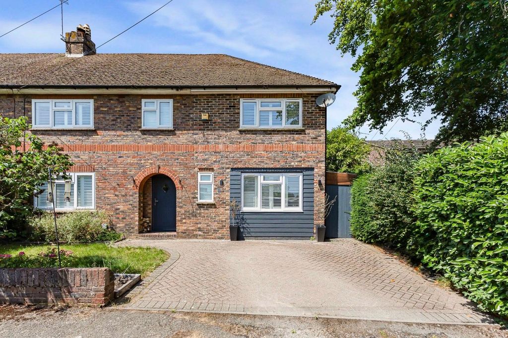 Property photo 1 of 41