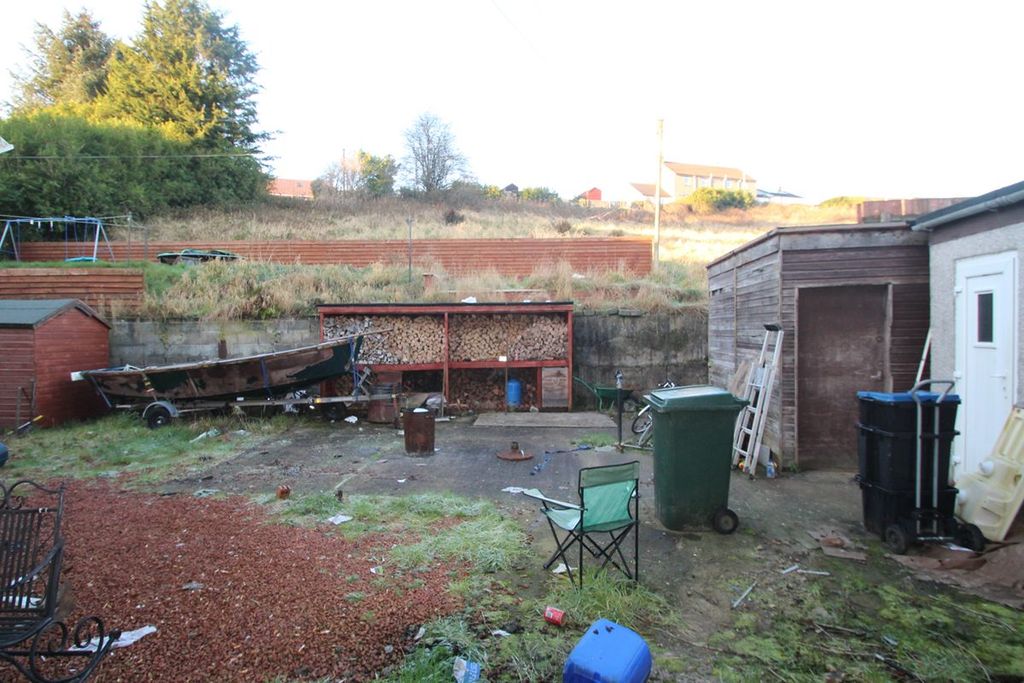 Property photo 2 of 5