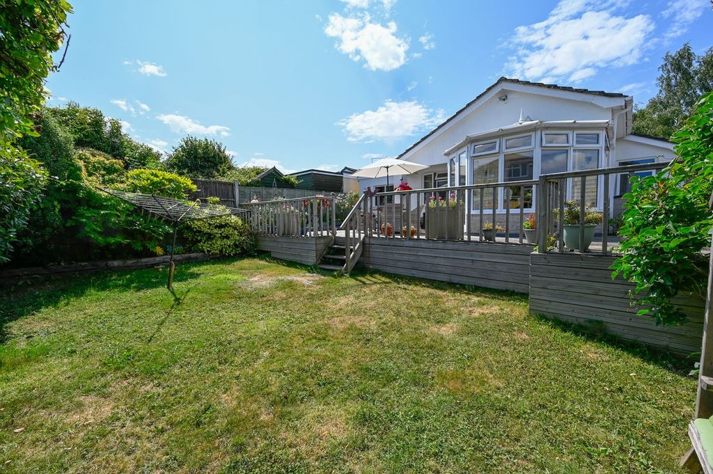 Property photo 2 of 27