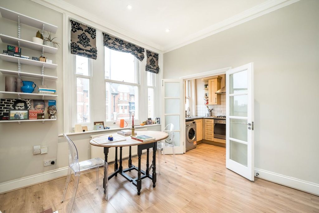 Property photo 3 of 8