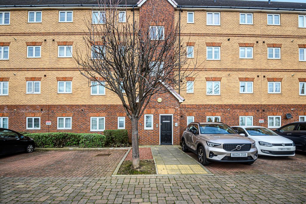 Property photo 1 of 20