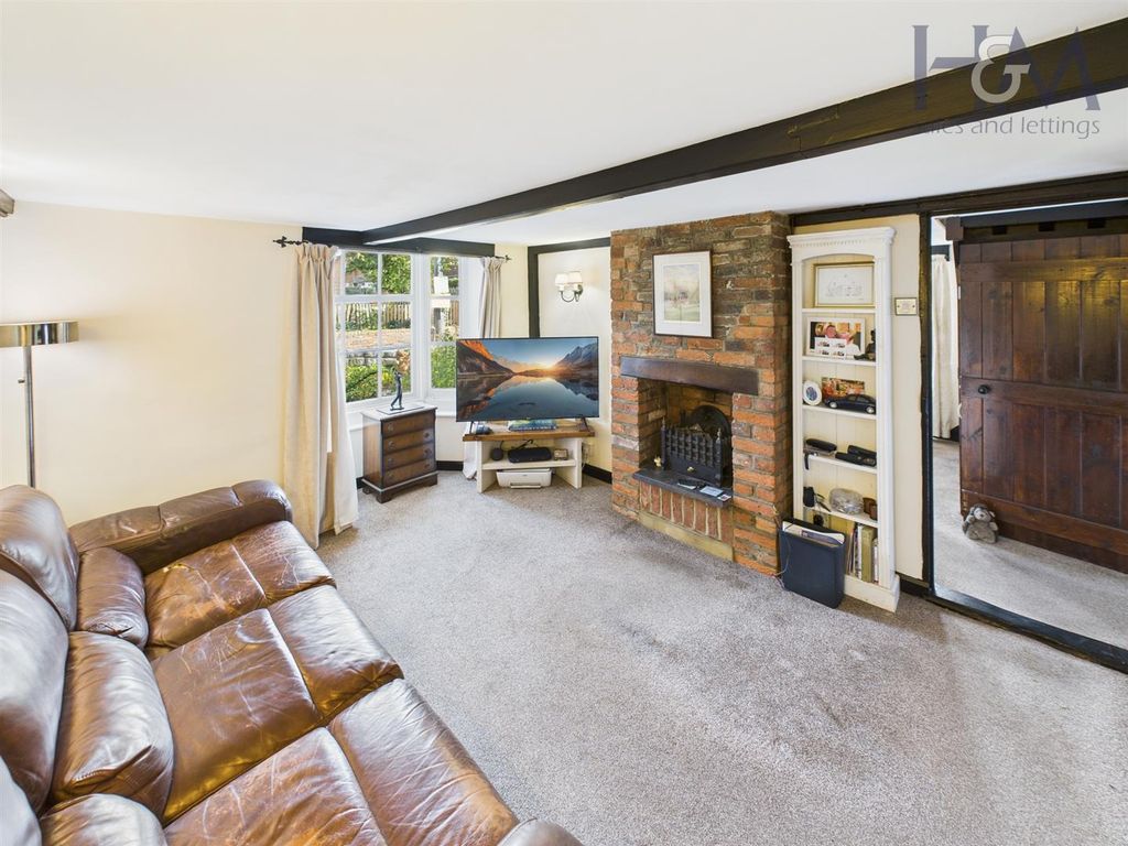 Property photo 2 of 24 Cam02804G0-Pr0381-Still025.Jpg