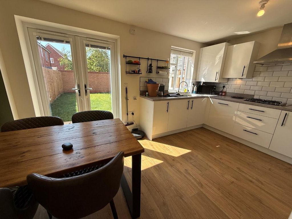Property photo 3 of 15 15.Jpg