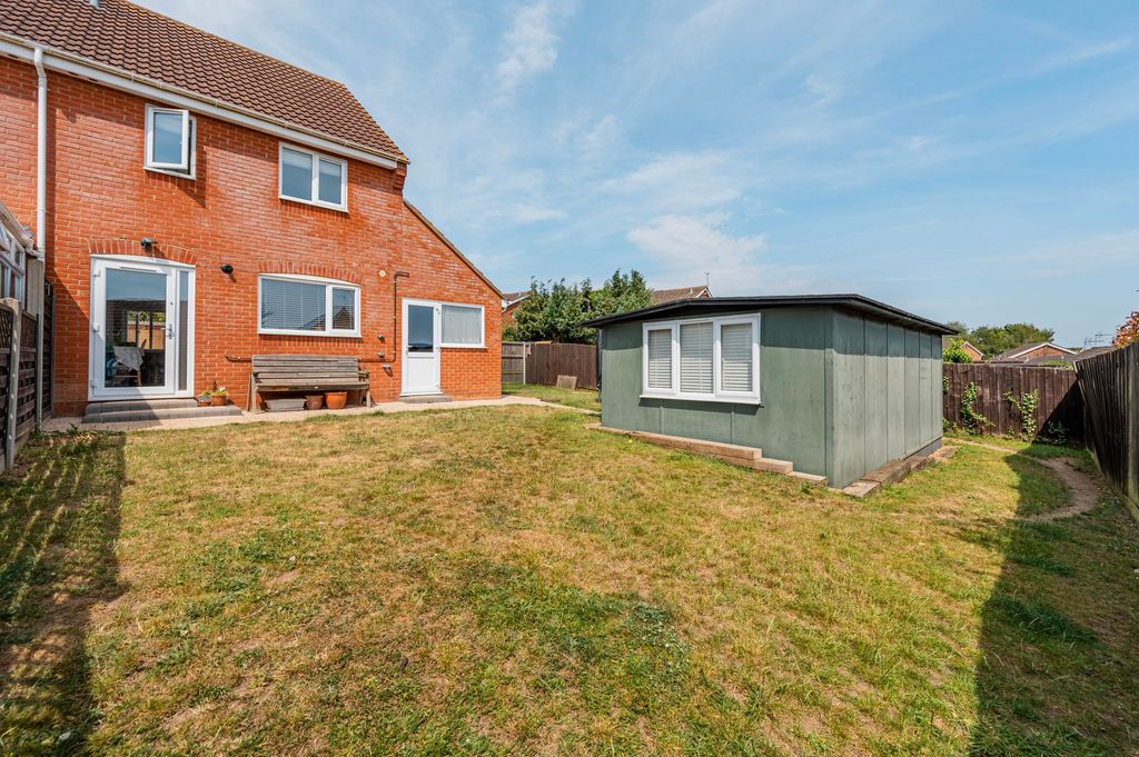 Property photo 2 of 16