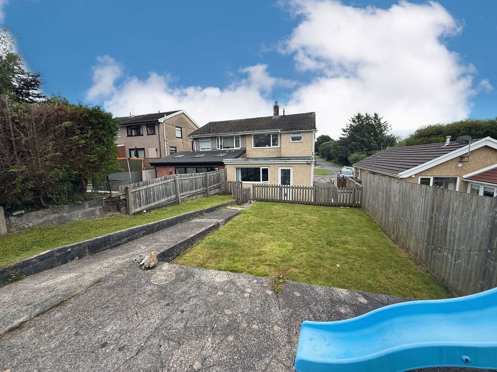 Property photo 2 of 22