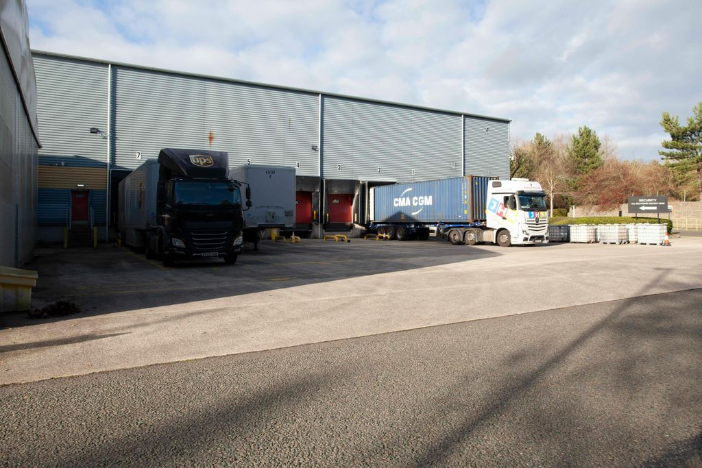 Property photo 2 of 10 10 Viscount Road_1994.Jpg