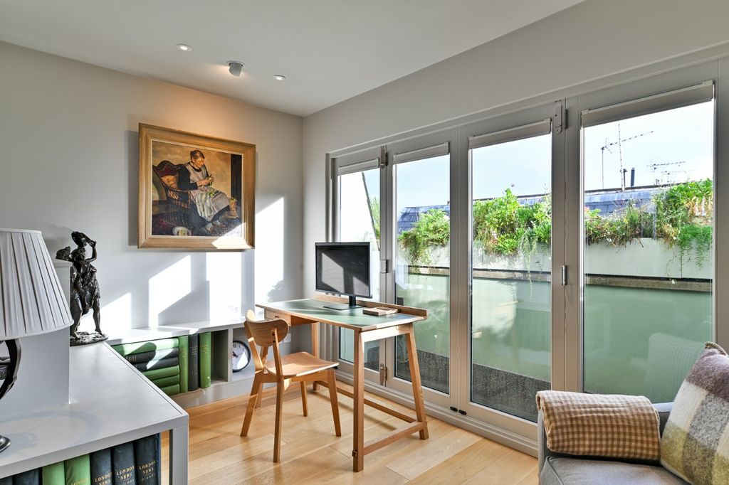 Property photo 2 of 15 Study